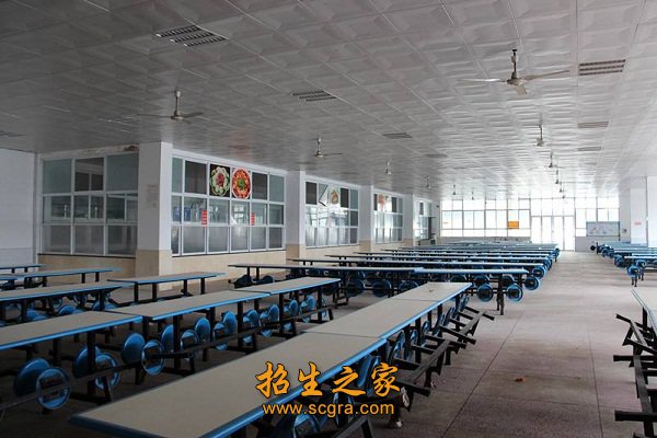 學校食堂