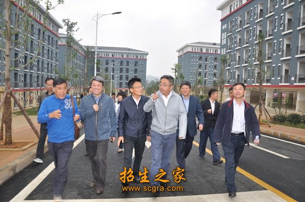 領(lǐng)導(dǎo)視察