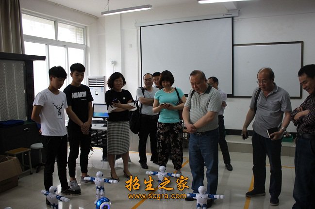 學(xué)?；顒?dòng)