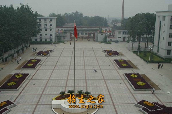 河南應(yīng)用技術(shù)職業(yè)學院