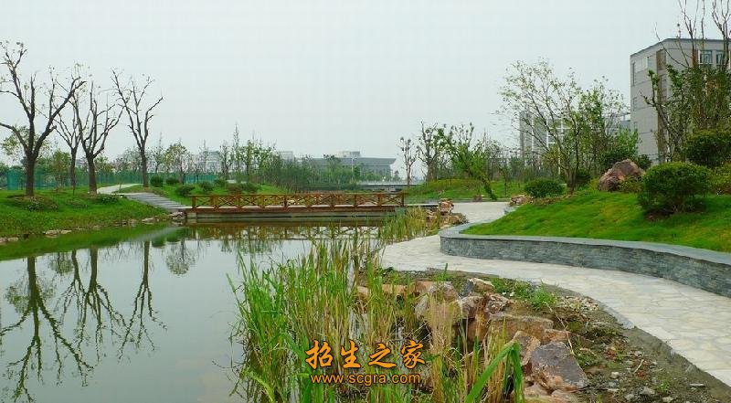 蘇州百年職業(yè)學院