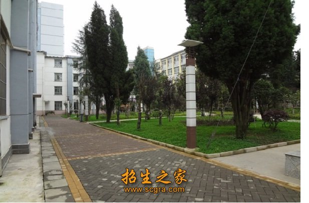 貴陽市白云區(qū)職業(yè)技術學校2018年錄取分數(shù)線