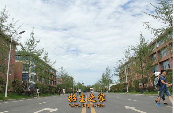 成都紡織高等?？茖W校開設什么專業(yè)和收費標準