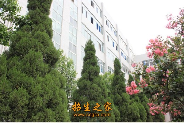 攀枝花市華森職業(yè)學(xué)校開(kāi)設(shè)專業(yè)_助學(xué)政策