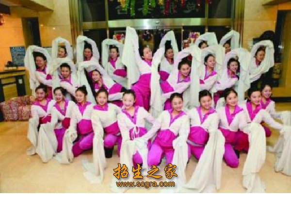 成都市文化藝術(shù)學(xué)校有幾個(gè)校區(qū)？報(bào)名截止時(shí)間是多久？