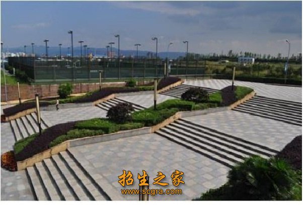 四川財(cái)經(jīng)職業(yè)學(xué)院有幾個(gè)教學(xué)區(qū)？招生省外的學(xué)生嗎？