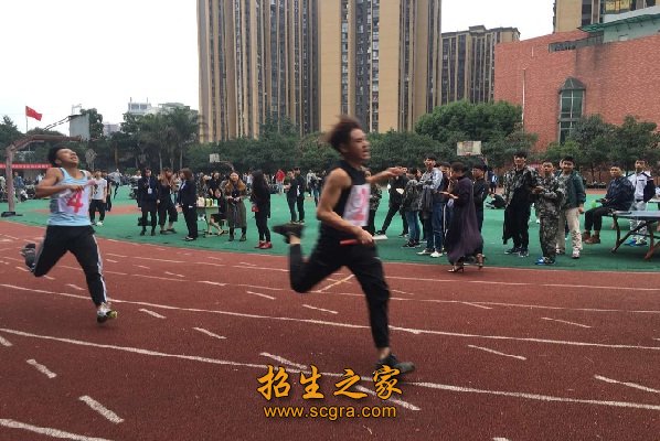 成都翔飛航空職業(yè)技術(shù)學(xué)校