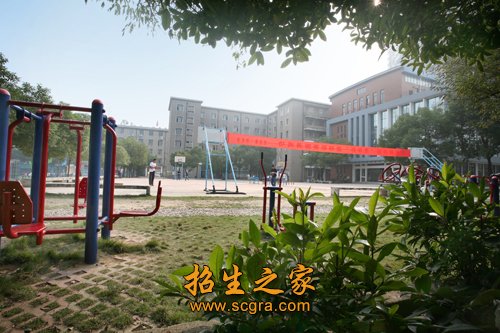 學(xué)校環(huán)境