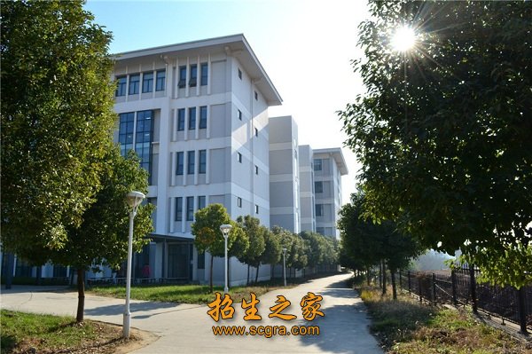 南京金陵中等專業(yè)學校