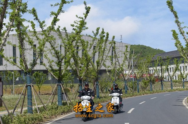 無錫宏源高級技工學校