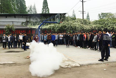 2020年成都鐵路技工學(xué)校招生對象及招生條件