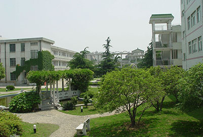 四川省榮縣職業(yè)高級(jí)中學(xué)校地址在哪里?