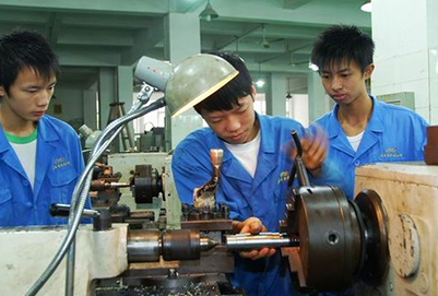 四川省宜賓市職業(yè)技術(shù)學(xué)校(原宜賓商職校)機(jī)電部-機(jī)床實(shí)訓(xùn)