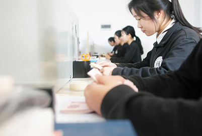 成都市華商理工學(xué)校工商會計專業(yè)