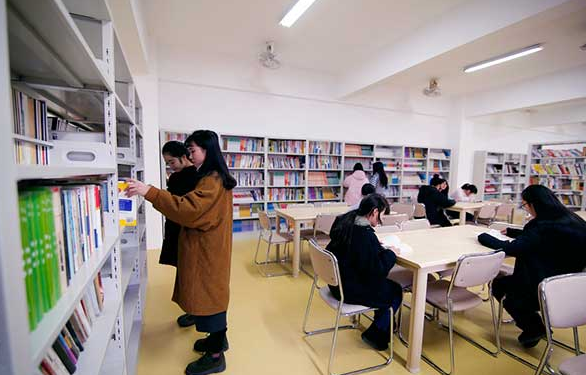 成都上技校條件