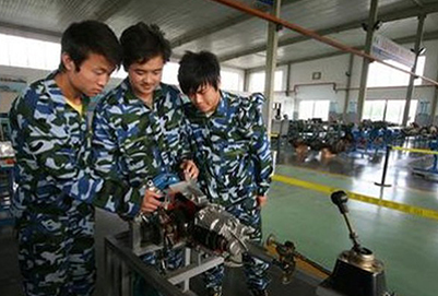 宜賓三峽機電職業(yè)技術學校汽車運用與維修實訓