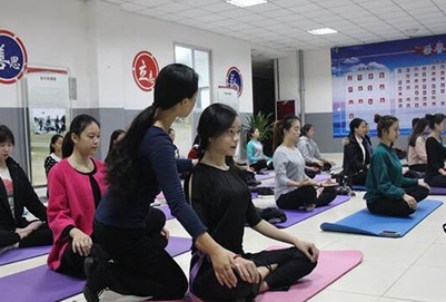 成都新運(yùn)職業(yè)學(xué)校鐵路乘務(wù)2