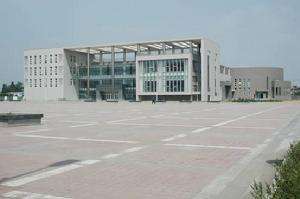 彭州市技師學(xué)院