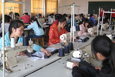 宜賓縣柳嘉職業(yè)技術(shù)學校電動縫紉室