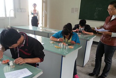 宜賓縣柳嘉職業(yè)技術(shù)學(xué)校種子質(zhì)量檢測(cè)