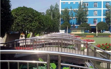 (成都郫縣希望職業(yè)技術(shù)學院)環(huán)境介紹