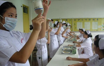 成都鐵路衛(wèi)生學(xué)校