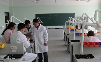 成都市信息技術(shù)學(xué)校口腔醫(yī)學(xué)專業(yè)