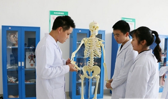 樂(lè)山市醫(yī)藥科技學(xué)校成都校區(qū)