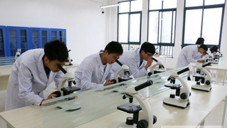 樂(lè)山市醫(yī)藥科技學(xué)校成都校區(qū)