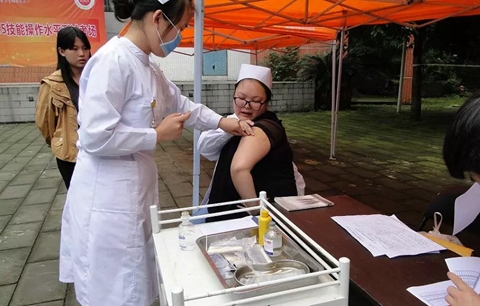 成都市商洛衛(wèi)生學(xué)校農(nóng)村醫(yī)學(xué)專業(yè)