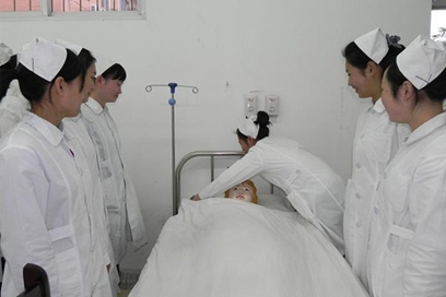 成都鐵路衛(wèi)生學(xué)校