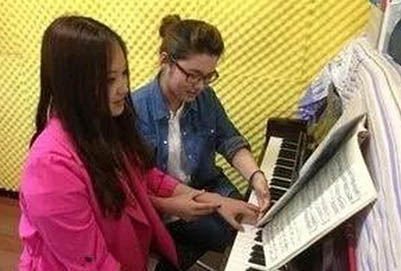 達(dá)州百島湖職業(yè)技術(shù)學(xué)校鋼琴課