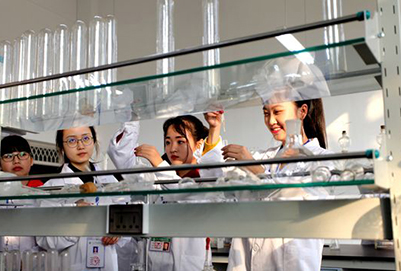 樂(lè)山市醫(yī)藥科技學(xué)校（成都校區(qū)）藥理實(shí)驗(yàn)（浦江）