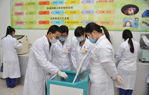 成都比較好的高級護理大專院校哪好