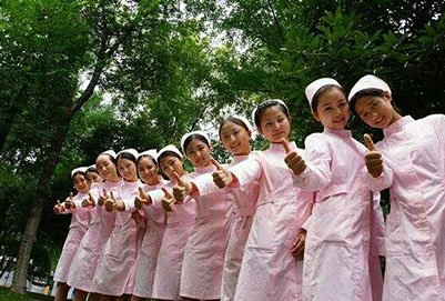 四川衛(wèi)生學(xué)校護(hù)理大專(zhuān)一年學(xué)費(fèi)多少