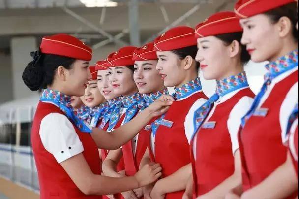 成都高鐵乘務(wù)學校