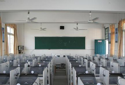 成都計算機職業(yè)學校