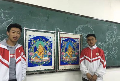 四川省馬爾康民族師范學(xué)校學(xué)生創(chuàng)作剪影9