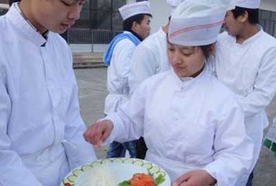 四川能投匯成技工學(xué)校社會(huì)實(shí)踐3