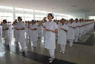 重慶衛(wèi)校高級(jí)護(hù)理專(zhuān)業(yè)畢業(yè)后好就業(yè)嗎