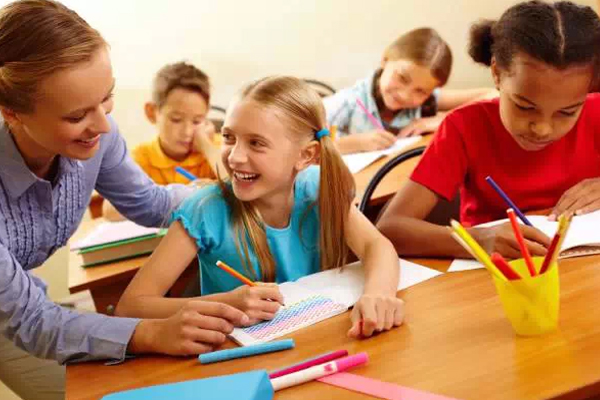 成都市幼師專(zhuān)業(yè)招生學(xué)校排名?女生適合學(xué)什么？江