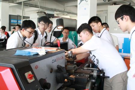 2025年普高和職高哪個(gè)好，這里有你需要的答案。