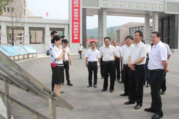 巴中職業(yè)學(xué)校