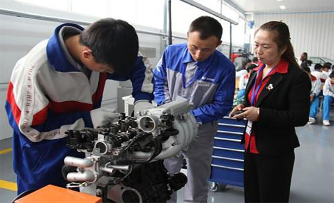 2025年汽車維修畢業(yè)后可以拿到的工資有多少錢