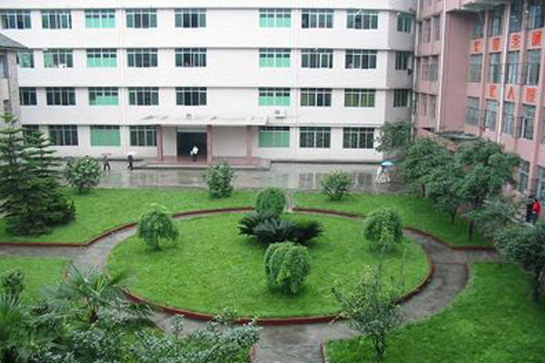 雅安職業(yè)學(xué)院