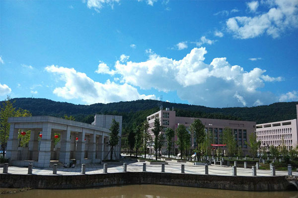 巴中職業(yè)技術(shù)學校