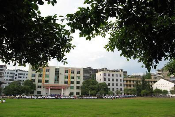 巴中職業(yè)學(xué)院