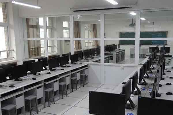 重慶職高學(xué)校