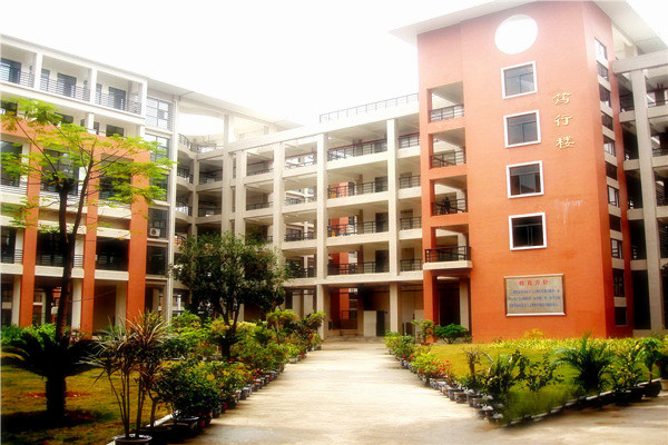 成都有哪些職業(yè)學(xué)校啊