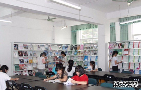 重慶市醫(yī)藥科技學(xué)校學(xué)費(fèi)是多少錢及收費(fèi)標(biāo)準(zhǔn)